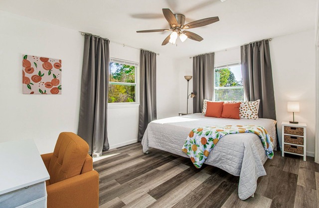 Orange Crush - Sleeps 8, Pet Friendly