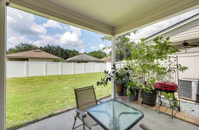 Orange Park Townhome Vacation Rental w/ Patio!