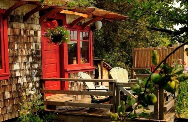 Orchard Cabin - A Cozy Cabin in einer ruhigen Orchard In der Nähe von Ganges.