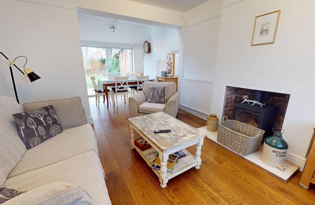 Orchard Cottage | Oxford Holiday Let | 3 Beds & Sleeps 6