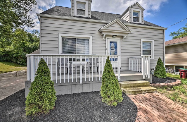 Orchard Park Home < 2 Mi to Highmark Stadium!