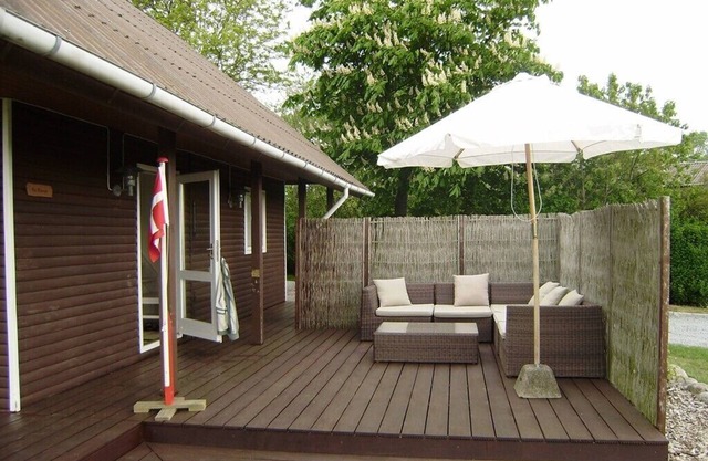 Schönes Ferienhaus in der nähe Badestrand mit Badesteg.