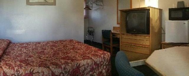 Oregon Trail Motel and Restaurant