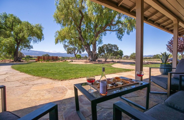 Private Certified Organic Vineyard with Bocce Court and Game Room Sleeps 8
