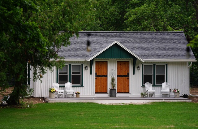 Original cottage from the 50's completely renovated, timeless . Old Door County!