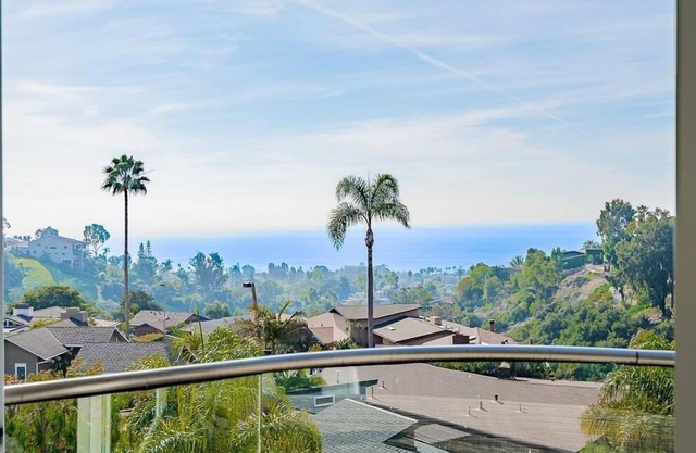 Endless Pacific Views komplett renoviertes Traumhaus