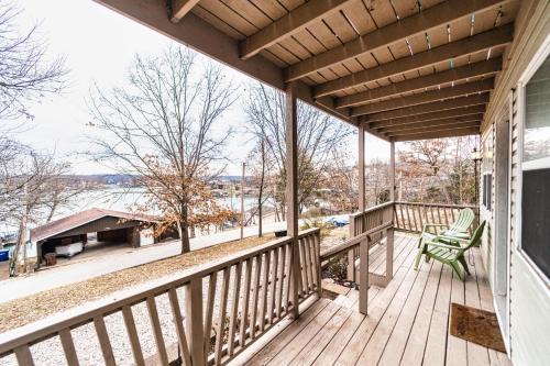 Osage Beach Getaway - Lake Views & Pet Friendly