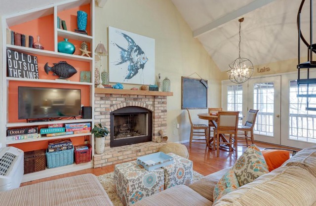 Osage Beach Home Screened Porch, Resort Amenities