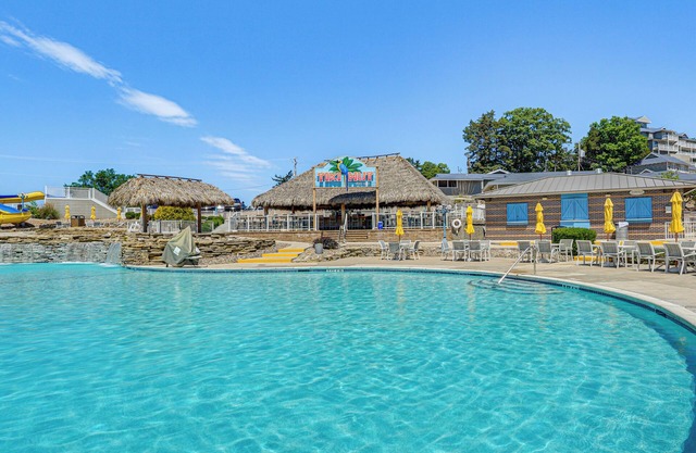 Osage Beach Home w/ Private Hot Tub: Near Lake!