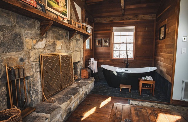 Osceola Mill is a B&B inn located in the Shenandoah Valley 20 minutes from Lexington and Staunton.