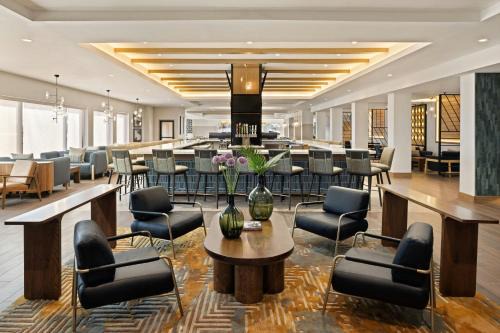 Oshkosh Marriott Waterfront Hotel & Convention Center