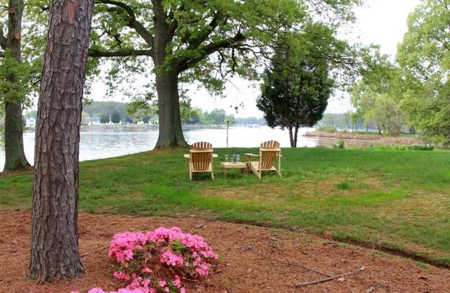 Osprey Point - Ruhiges Cottage am Wasser mit Pool und Kajaks - Haustiere willkommen!