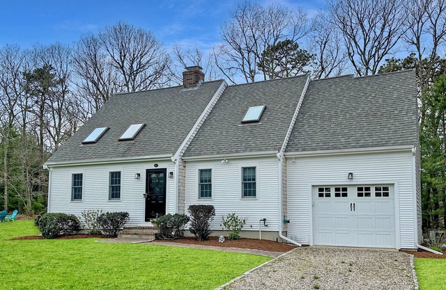 Osterville, Private Yard, Close to Osterville Village, Sleeps 8