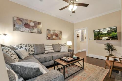 OSU and Short North 4 Bedroom Patio and Garage with EV