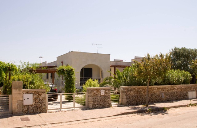Otranto: unabhängige Villa in einer eleganten Wohngegend, 550 m vom Meer entfernt
