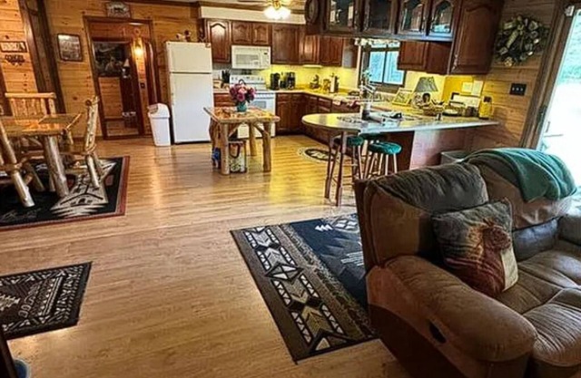 Otter Creek Ranch w/Stables