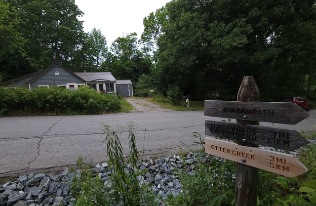 Otterly A-maine-zing, a cozy cottage with Acadia trails right out front