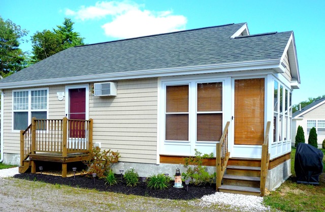 Our Happy Place -- Updated Beach Dreams Cottage