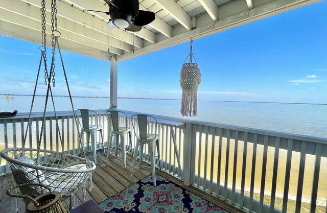 Our Shangrila: Waterfront Home with Kayaks & More