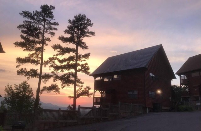 UNSERE SPECTACULAR VIEW Cabin, Starr Crest Resort, Pigeon Forge