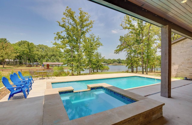 Outdoor Oasis: Family Malakoff Gem on Cedar Creek!