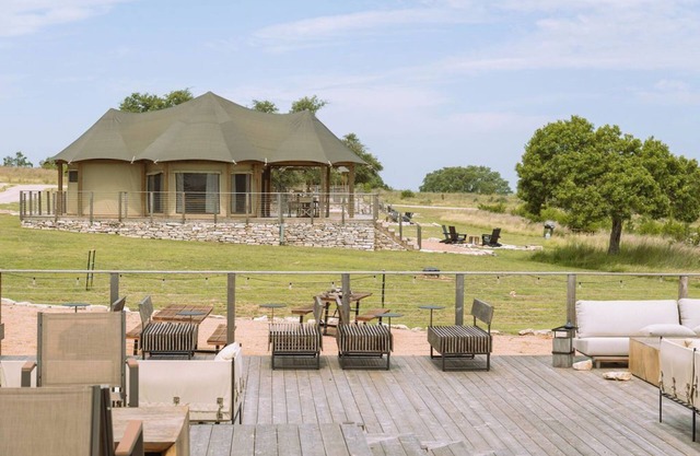 Outdoorsy Hill Country