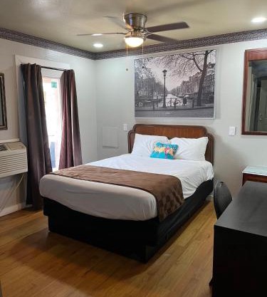 Outpost Motel