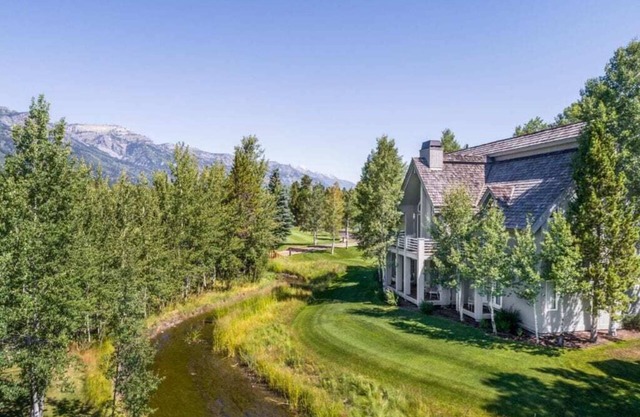 Außenposten: Dachgeschoss Teton Pines Condo! AC, Golfplatz und Blick auf die Berge