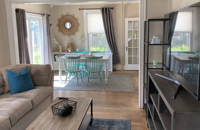 Outside Providence! - Entire 3-Bed House Near Twin River Casino!