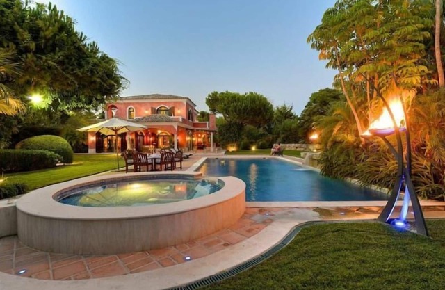 OUTSTANDING 5 BEDROOM VILLA WITH GAMES ROOM IN QUINTA DO LAGO DM12 - Almancil, Algarve