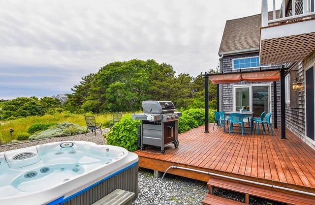 12223: Beautiful Custom Built Truro Beach House Overlooking Corn Hill w/ Hot Tub & Outdoor Shower!