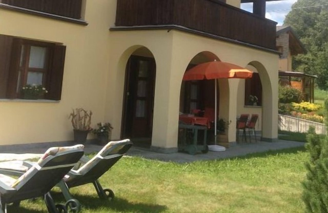 Übersicht Villa besteht aus drei unabhängigen Wohnungen mit privatem Garten