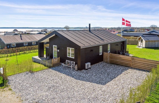 "Ovine" - 300m from the sea by Interhome