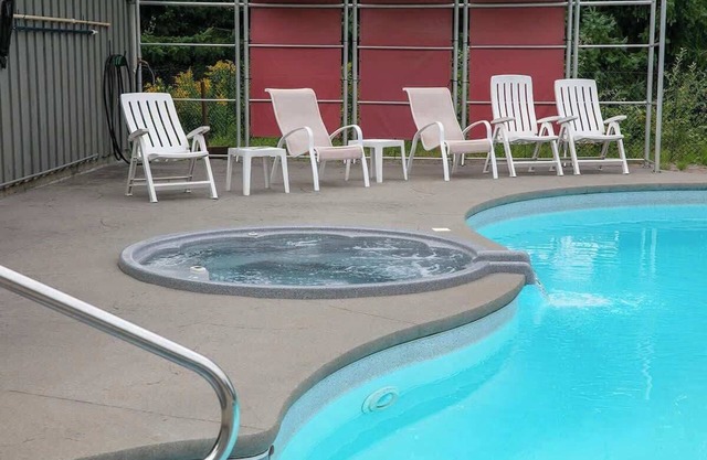 Owl's Head - Inground Pool - Spa - View - Méridien