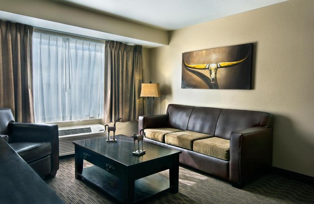 Oxford Suites Hermiston