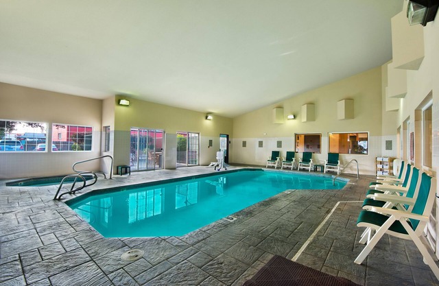 Oxford Suites Hermiston