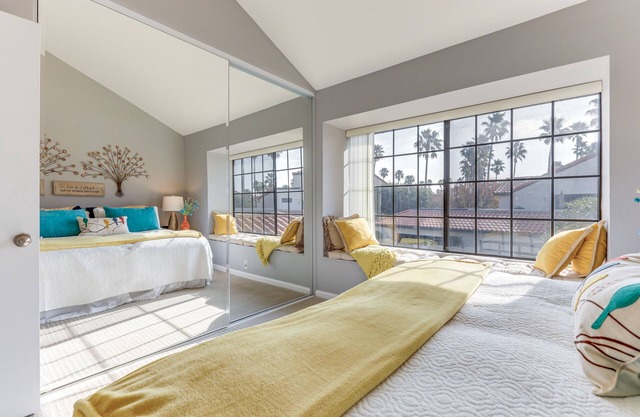 Oxnard Resort Townhome: Pool & Beach Access!