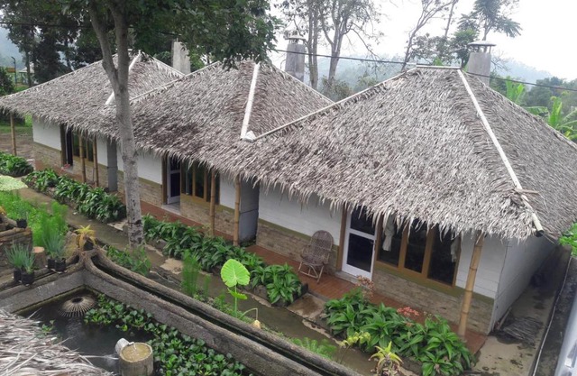 OYO 2922 Wisma Kampoeng Ciherang Syariah