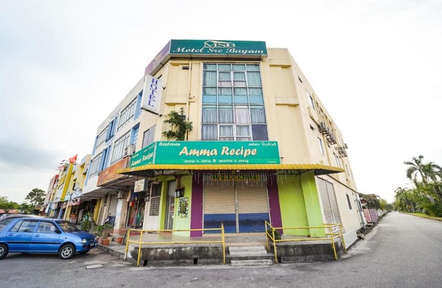 OYO 44058 Motel Sre Bayam