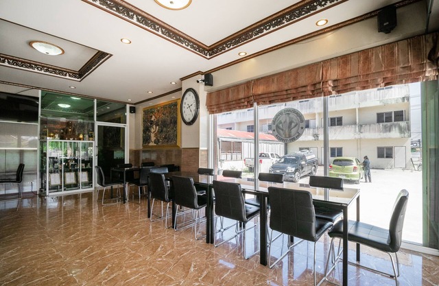 OYO 836 PK Residence