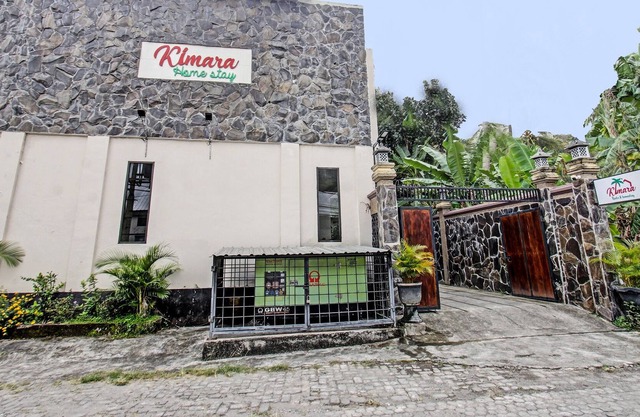 OYO 91696 Kimara Homestay & Resto
