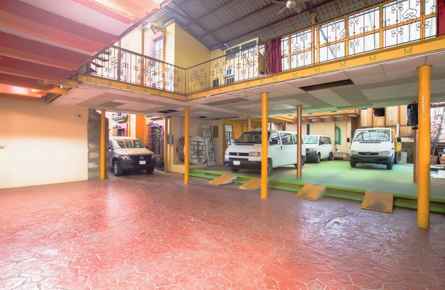 OYO Hotel Maria Teresa Inn