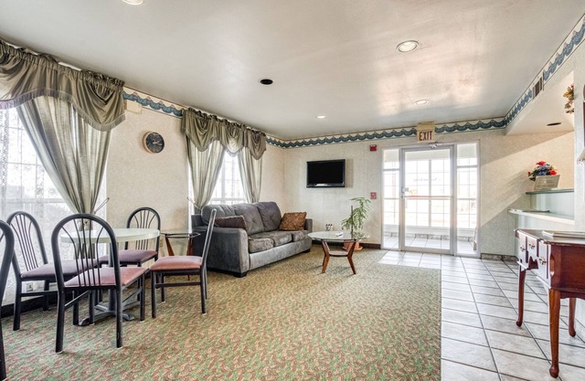 OYO Hotel Wichita Falls I-44 Sheppard Airforce