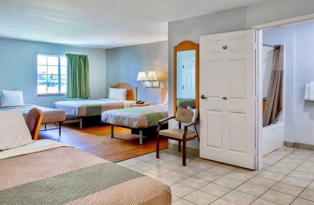 OYO Townhouse Sulphur, LA Extended Stay