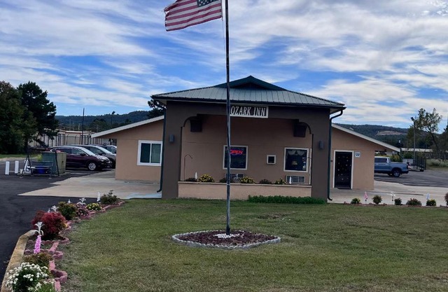 Ozark Inn