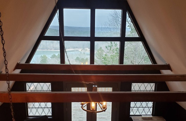 Ozark Oasis 3 B/ 3 B in Eminence with Spectacular View!
