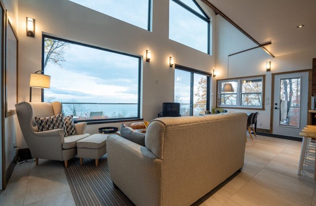 P'tite ferme Quebec | Scenic View |Sauna | Hot Tub