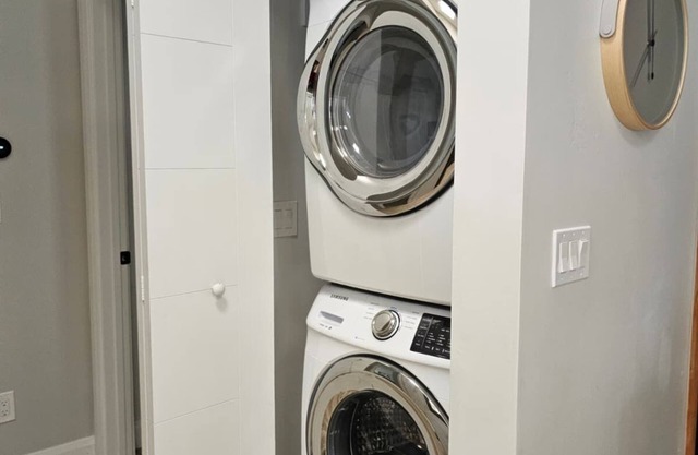 P-Chic Scandinavian Escape, Near Strip & Downtown