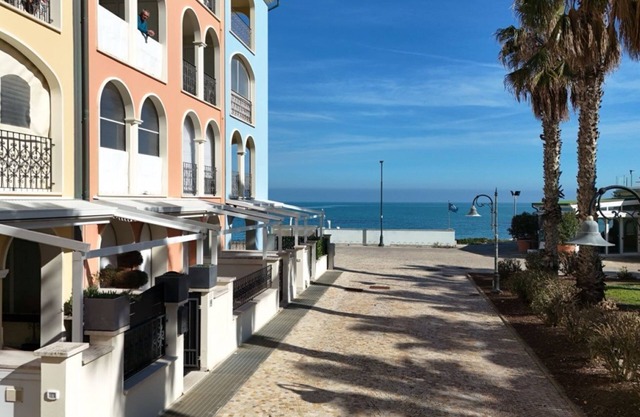 P018 - Porto Recanati, wonderful three-room apartment on the sea
