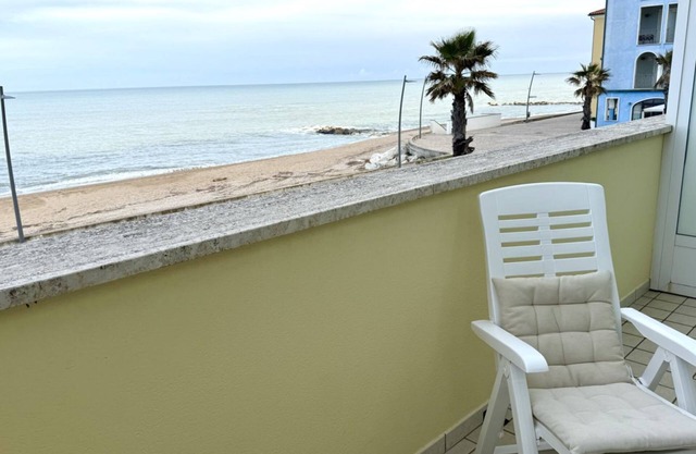 P049 – Porto Recanati, comfortable studio apartment with sea view